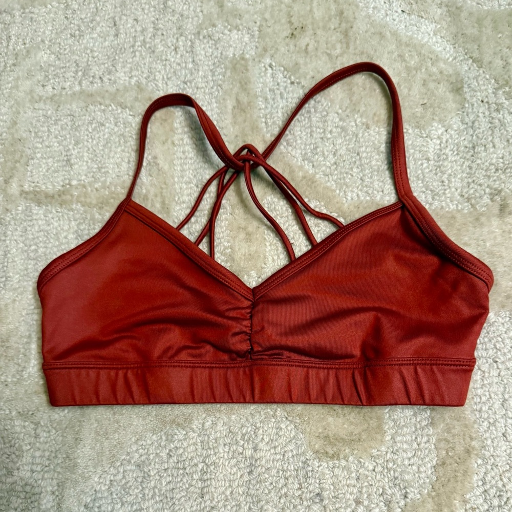 ALO Yoga Women's Strappy Rust Bra, size S